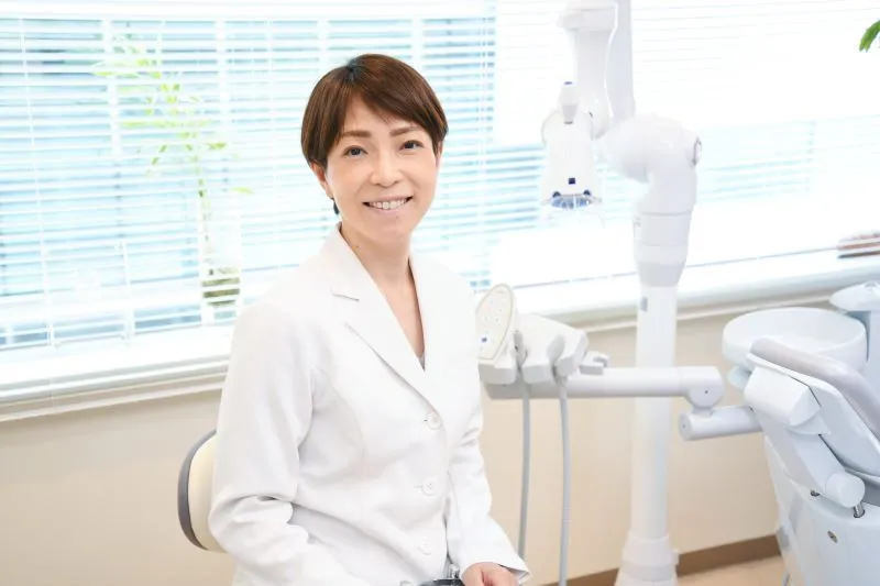 院長：日高　暁子